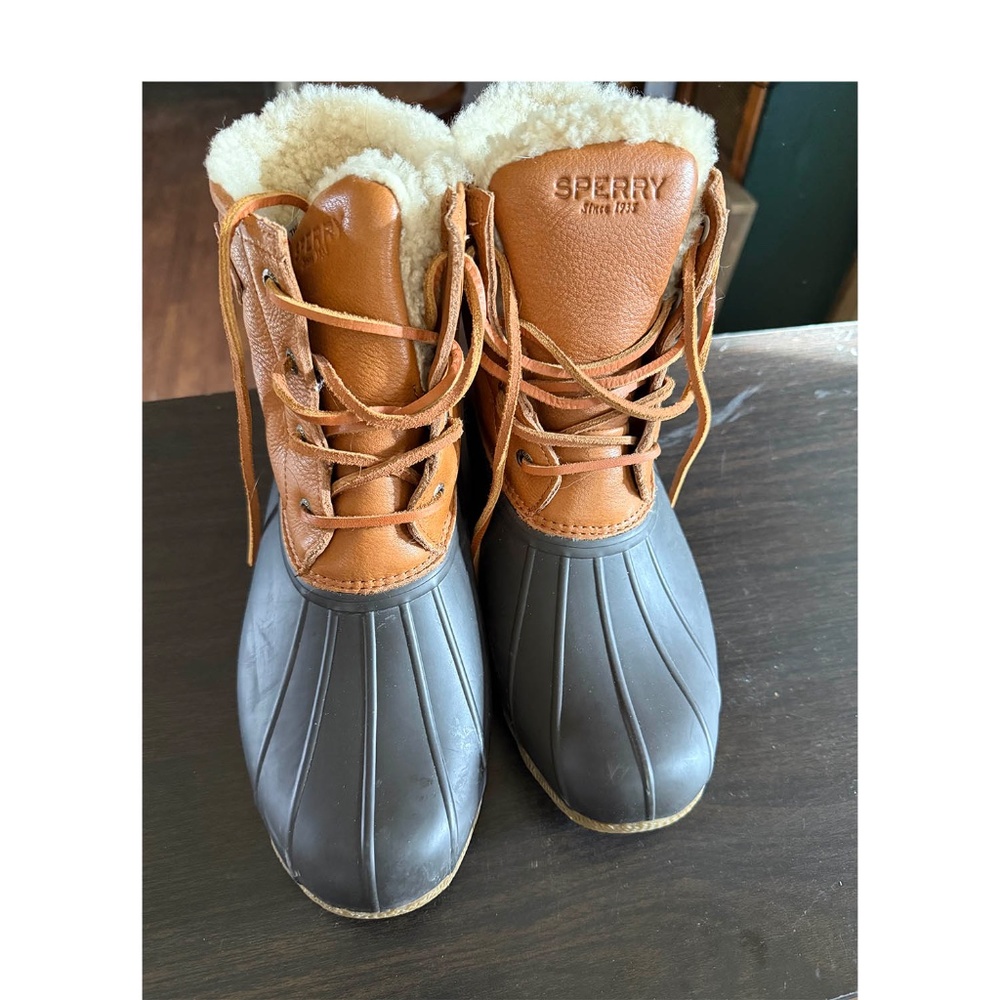 Sperry Womens Tan and Black Thinsulate Sheepskin Leather Waterproof Boots Sz 9M
